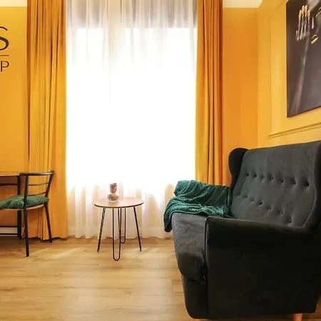 Comfortable Close To The Main Square